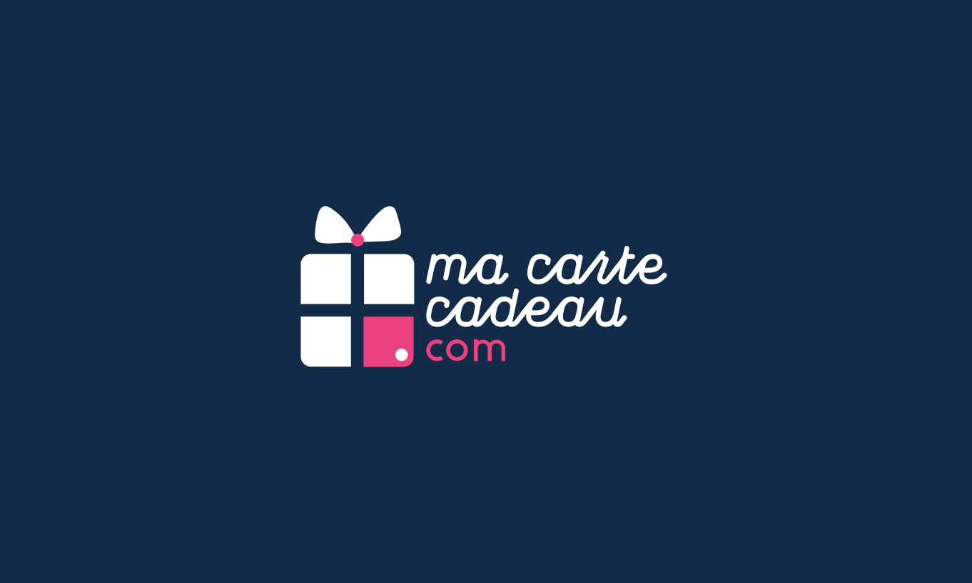 logo bleu de la marque ma carte cadeau